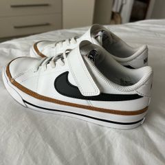 Kids Nike Runners - White Leather