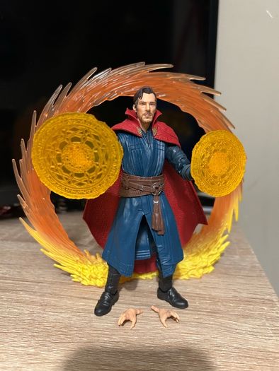 Marvel legends Dr Strange with portal