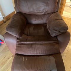 Recliner sofa and 2 recliner armchairs