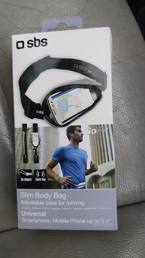 Slim body bag. Adjustable bag for running