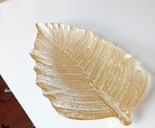 large decorative leaf plate