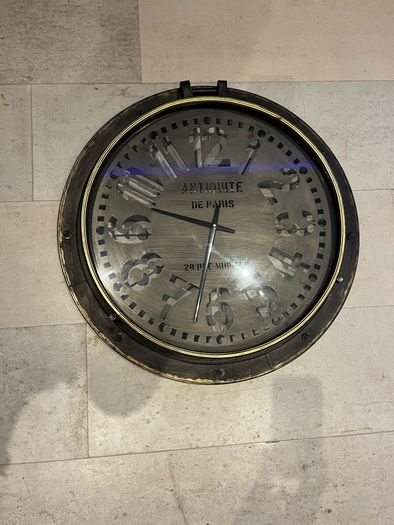 Wall clock - Mindy Browne