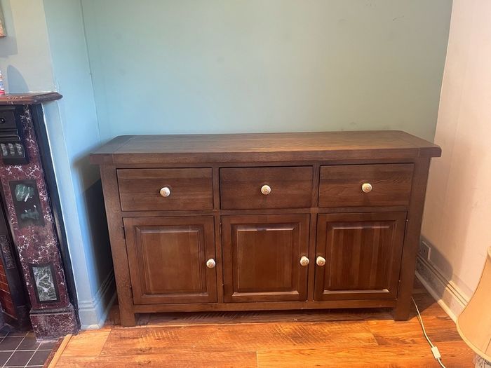 Oak Chest of Drawers