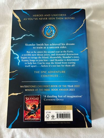 Skandar and the phanyom rider book