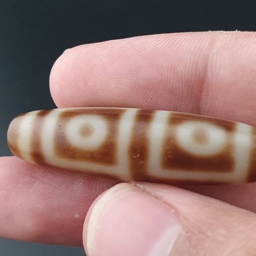 Antique 4 Eyes Himalayan Tibetan Agate Dzi Bead Amulet