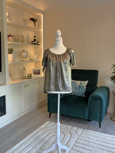 Brand-new Ladies Gold & Black Metallic Top Size: UK 10 / EU 38