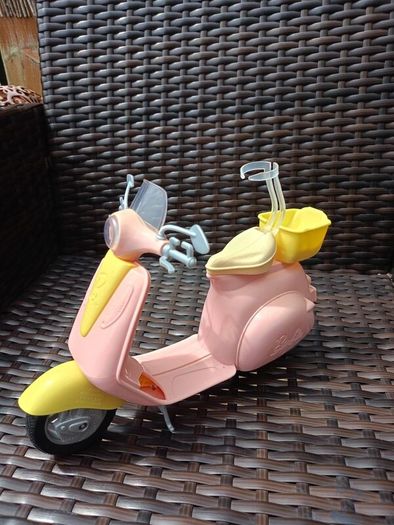 Barbie Scooter