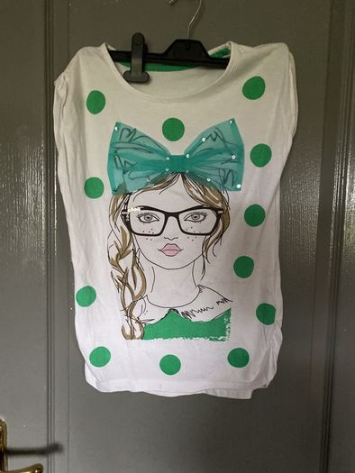 girls tshirt
