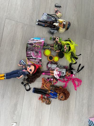 LOL van and Dolls