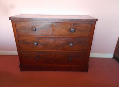 vintage chest of drawers
