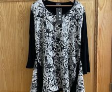 NEW - AKH top - oversized