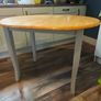 kitchen table (extendable)and 4 chairs Image 4