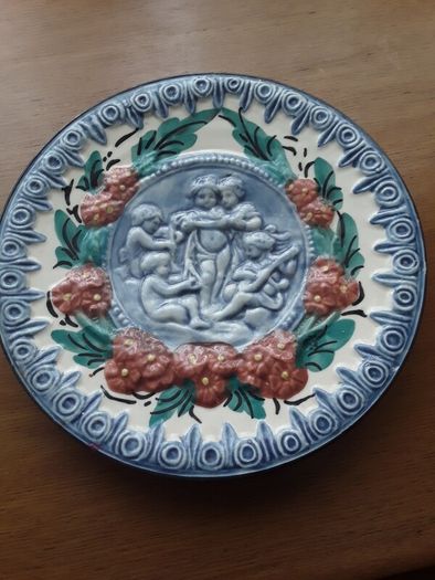 collectible wall plates