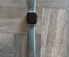 Apple Watch SE, Nike edition 44mm