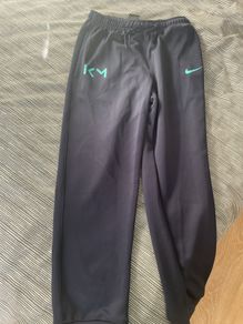 tracksuit bottoms boys nike youth L