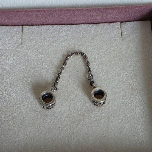 Pandora flower safety chain perfect condition