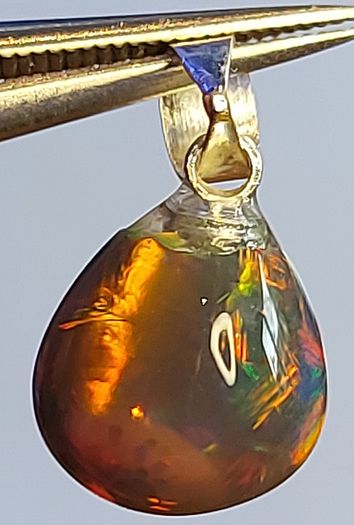 Ethiopian Fire Opal Pendant 2 ct on 925 Silver