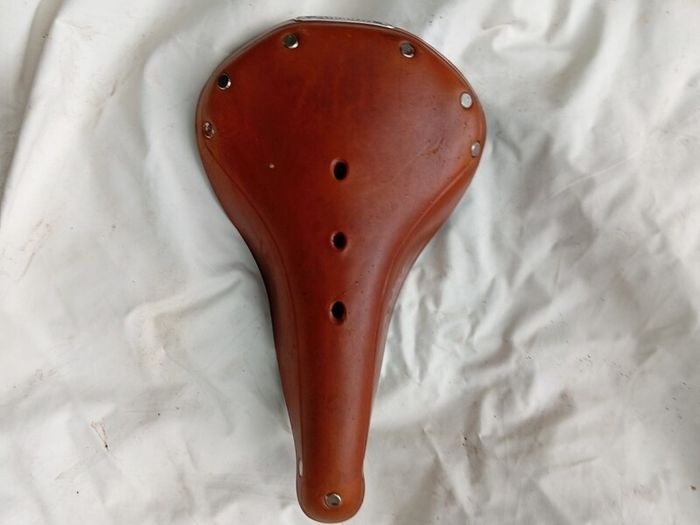 Brooks B17 saddle.