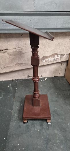 Stand