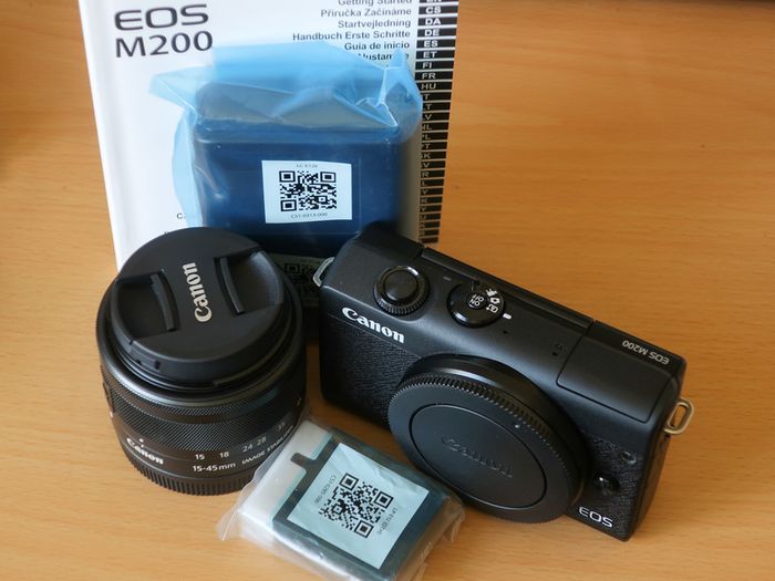 Canon EOS M200 + 15-45mm lens, 4K, Eye Autofocus, BRAND NEW!