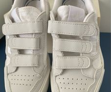 Adidas Boys Trainers (UK 11 Junior)