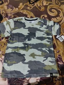 DKNY boys t shirt