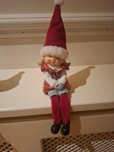 Christmas shelf sitters