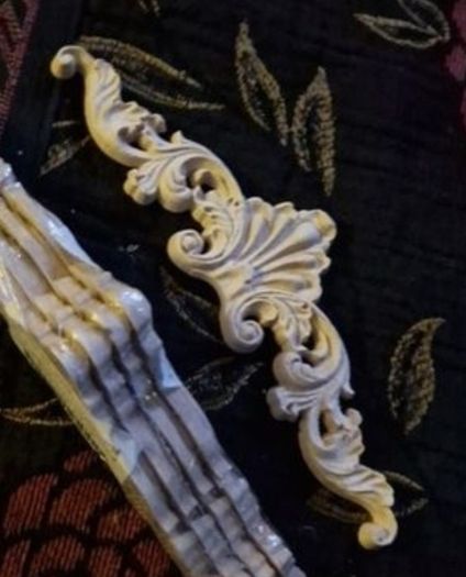 16 New Wood mouldings