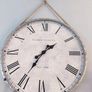 Wall clock. Large Vintage Style Wall Clock, 69 cm. Excellent Condition. Image 2