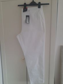 New with tags white M&S chino trousers