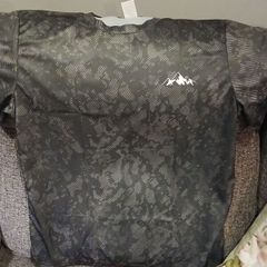 New Men's t shirt