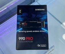 Samsung 990 Pro NVME M.2 SSD, 4 TB, PCIE 4.0, 7,450 MB/S Read, 6,900 MB/S Write, Internal SSD, for Gaming and Video Editing, Solid State Drive, MZ-V9P4T0BW