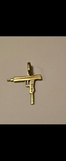 18K Gold Pendant