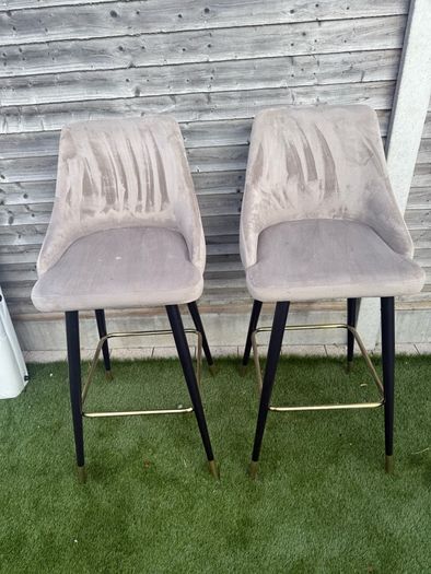 Island chairs