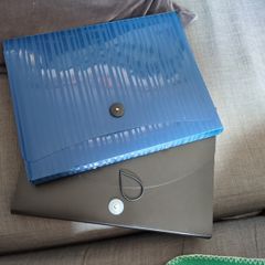 2 file folders
