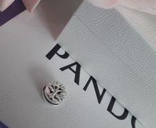 Brand new genuine pandora sterling  silver tree of life charm