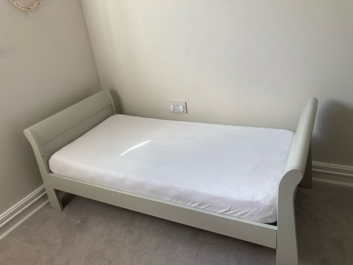 Mamas & Papas Mia Sleigh Cot Bed