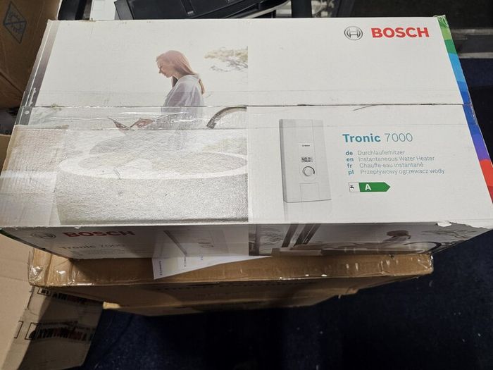 Bosch Tronic 7000 24/27kW Water Heater - New, Unused