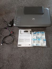 HP Deskjet All In One Printer & 6 Ink Jets  - QUiCK SALE