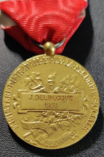 Honor Medal For Work And Social Security - VERMEIL - Borrel