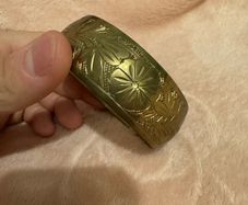 Vintage Brass Etched flower Bangle Bracelet