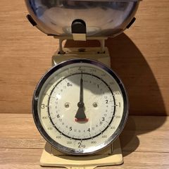 Vintage Typhoon Cream Mechanical Kitchen Weighing Scales
