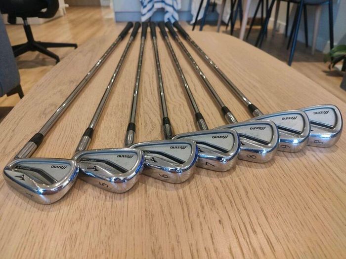 Mizuno MP-54 irons (PW - 4 iron) - Right Handed