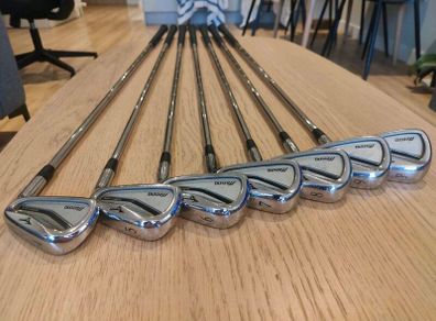Mizuno MP-54 irons (PW - 4 iron) - Right Handed