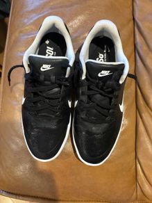 golf shoes