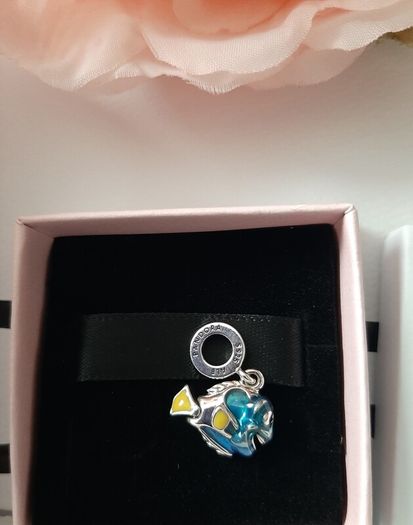 New genuine pandora Disney Dory charm