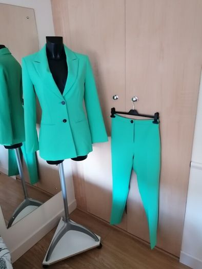 Women's Suit Nwt REDUCED Size 8
