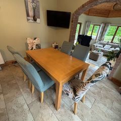 Dining table and 6 chairs