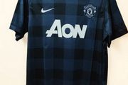 Man Utd ( Retro/ Evra 3 ) Jersey , Size : Xl.