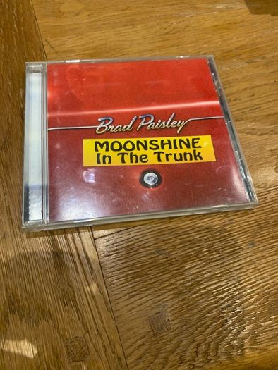 Brad Paisley / Moonshine in the Trunk
